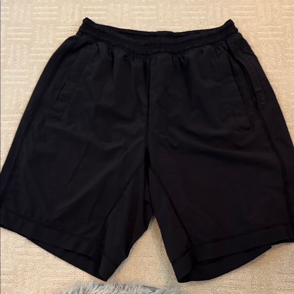 Men's lululemon Black Athletic Shorts - Picture 1 of 3